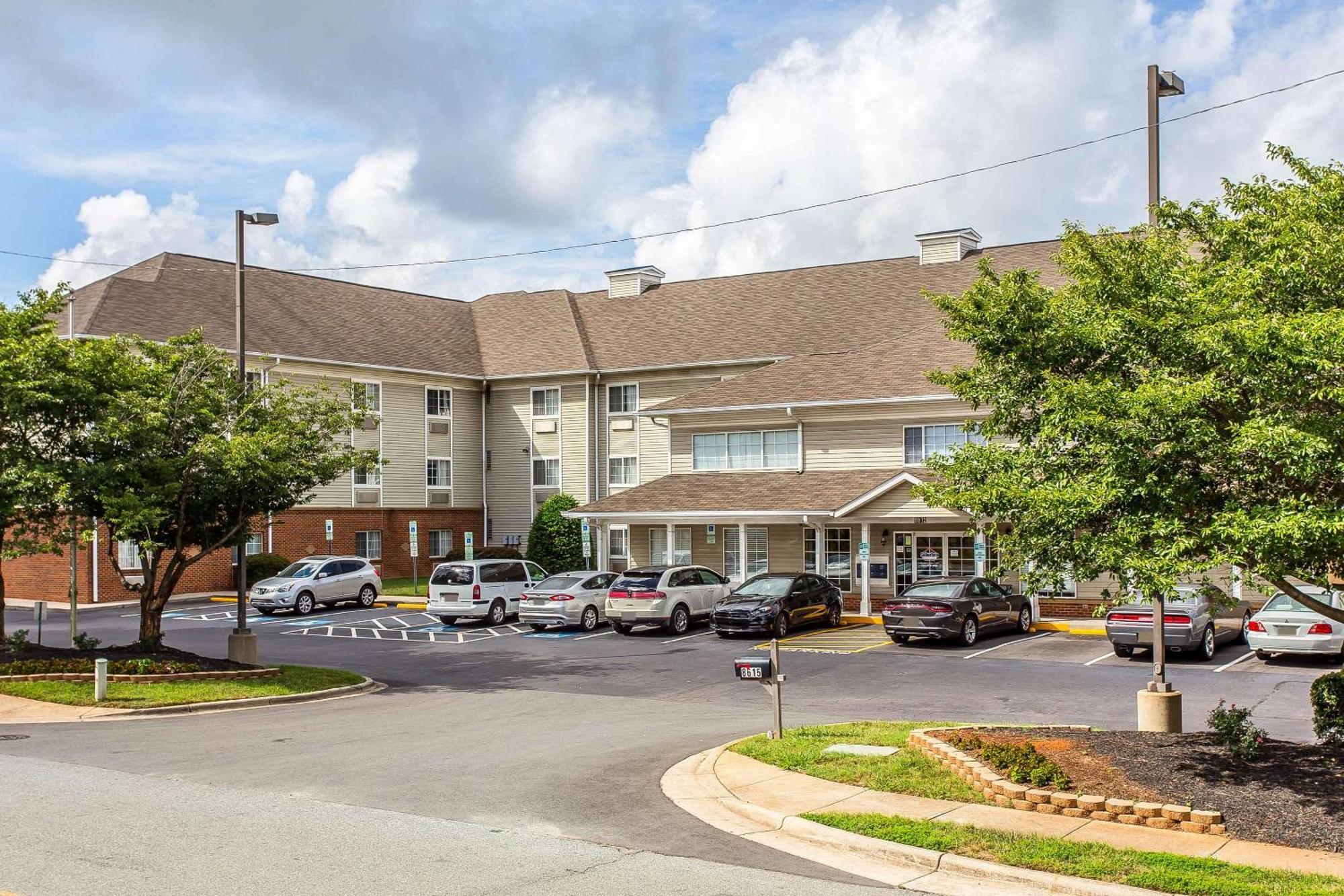 Suburban Studios Near University Of North Carolina-Charlotte Eksteriør billede