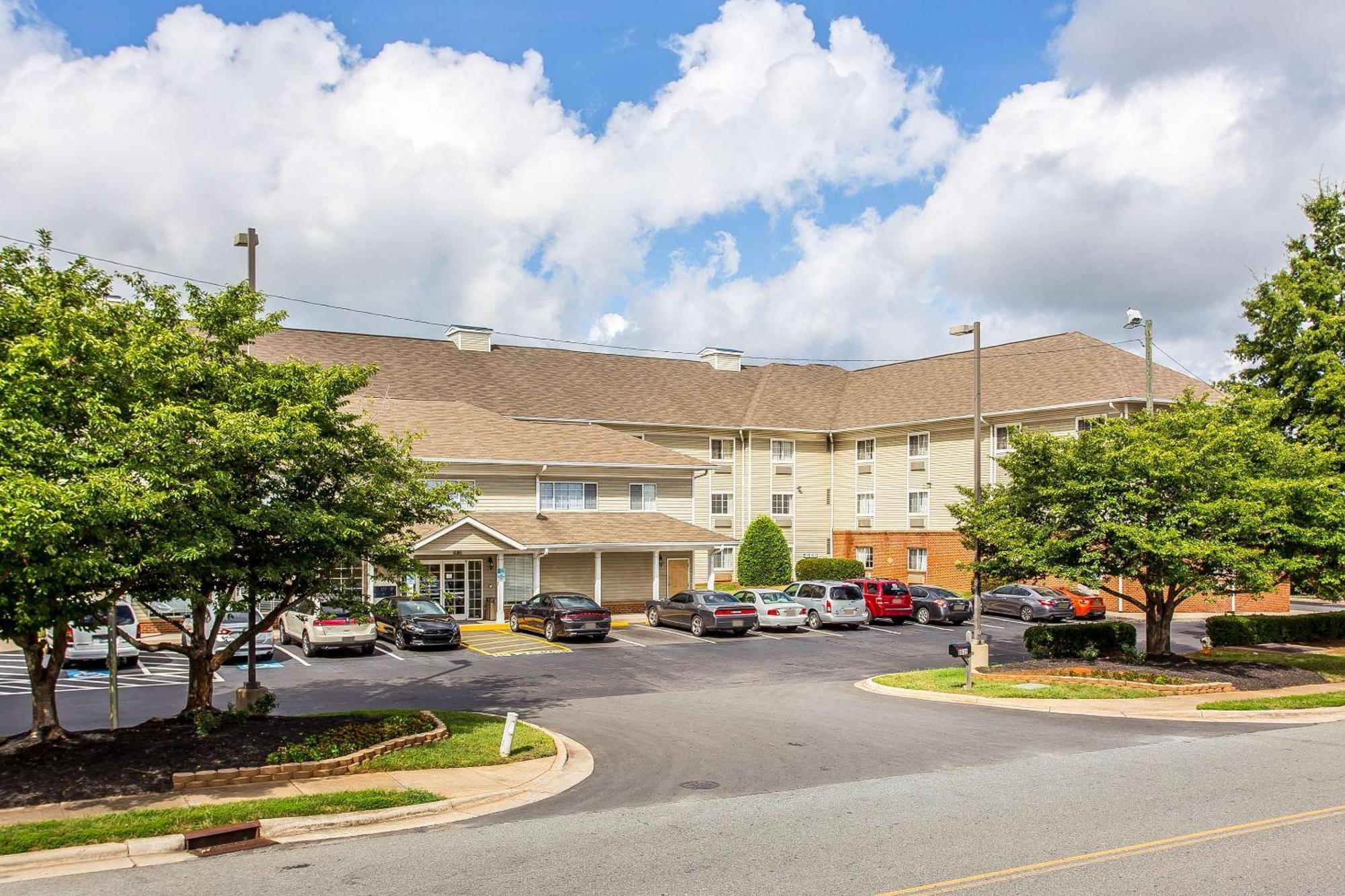 Suburban Studios Near University Of North Carolina-Charlotte Eksteriør billede